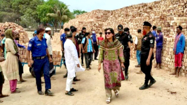 ফতুল্লায় অবৈধ ইটভাটায় অভিযান, লক্ষাধিক টাকা জরিমানা
