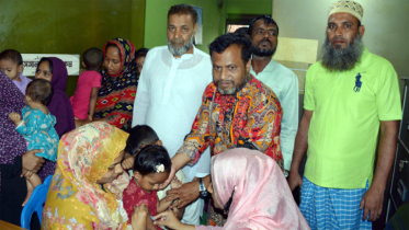 নাসিক ২নং ওয়ার্ডে শিশুদের মাঝে হাম-রুবেলার টিকা প্রদান