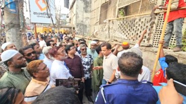 সাখাওয়াতের নেতৃত্বে হকার উচ্ছেদে সকল দল ও শ্রেণীপেশার মানুষের অংশ