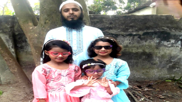 বন্দরে নগদ টাকা ও স্বর্ণালংকার নিয়ে আত্মগোপনে ৩ সন্তানের জনক