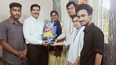 না’গঞ্জ কলেজ গভর্নিং বডির সভাপতির সঙ্গে ছাত্র ফেডারেশন নেতৃবৃন্দের সাক্ষাৎ