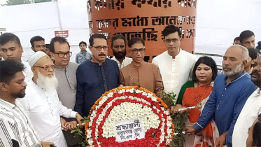 জুলাই গণঅভ্যুত্থান দিবসে শহীদ স্মৃতিস্তম্ভে জেলা বিএনপির পুষ্পস্তবক অর্পণ