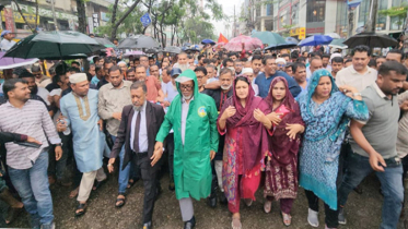তারেক রহমানকে নিয়ে কটুক্তি : বৈরী আবহাওয়া উপেক্ষা করে মহানগর বিএনপির প্রতিবাদ মিছিল