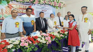 নারায়ণগঞ্জ বার একাডেমীর বার্ষিক ক্রীড়া প্রতিযোগিতার পুরস্কার বিতরণ