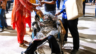 আদমজী ইপিজেডে হঠাৎ শতাধিক নারী শ্রমিক অসুস্থ