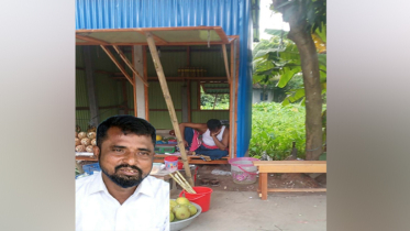 বন্দরে মসজিদের জায়গা দখল করে দোকান নির্মাণ, ক্ষোভ