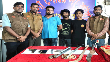 মিতালী মার্কেটে ডিবি পুলিশের অভিযান, পিস্তল-গুলি ও  অস্ত্রশস্ত্রসহ গ্রেপ্তার ৩
