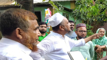 বন্দরে ময়লা -আবর্জনা পরিস্কারকে কেন্দ্র করে হত্যার হুমকি