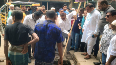 নাসিক ৬নং ওয়ার্ডে ড্রেন সংস্কার কাজের উদ্বোধন করলেন সাখাওয়াত