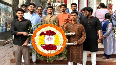 অমর একুশে ফেব্রুয়ারিতে “আনন্দ, ঢাকা বিশ্ববিদ্যালয়” এর  শ্রদ্ধা