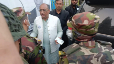 ফতুল্লায় ভোট কেন্দ্রে শাহ আলম অবরুদ্ধ, লাঠিচার্জে বিএনপির ১৫ নেতাকর্মী আহত