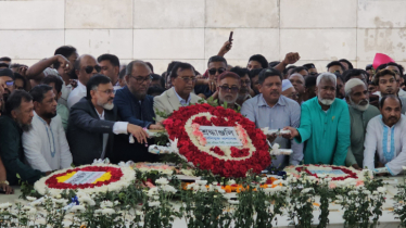 জিয়াউর রহমান ও খালেদা জিয়ার সমাধিতে সাখাওয়াতের শ্রদ্ধা