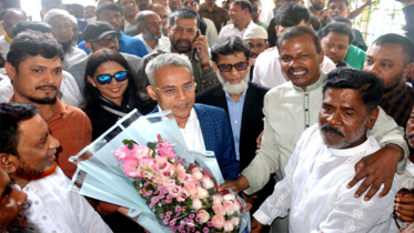 সড়ক পরিবহন নৌমন্ত্রীকে মহানগর শ্রমিক দলের ফুলেল শুভেচ্ছা