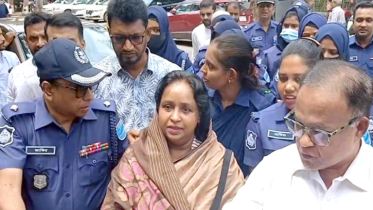 পুলিশের ওপর হামলার মামলায় আদালতে হাজির আইভী, জামিন বহাল