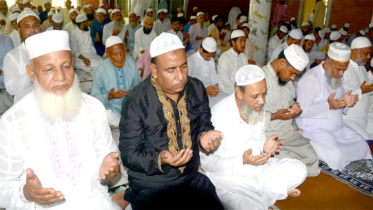বুলুর বড় ভাই রুহের মাগফেরাত কামনায় ইকবালের দোয়া
