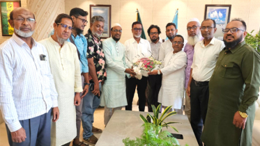 নাসিক প্রশাসক সাখাওয়াতের সঙ্গে জেলা পল্লী চিকিৎসক এসোসিয়েশনের সৌজন্য সাক্ষাৎ