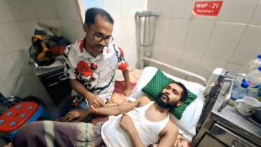 চিকিৎসাধীন যুবদল নেতা আব্দুল্লাহকে দেখতে হাসপাতালে দেলোয়ার শাহ্