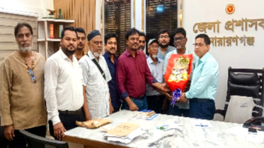 ডিসিকে বাগে জান্নাত পঞ্চায়েত পরিষদের নবগঠিত কমিটির ফুলেল শুভেচ্ছা