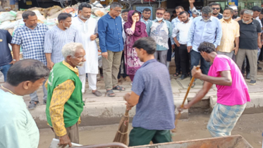 নারায়ণগঞ্জে সিটি কর্পোরেশনের বিশেষ পরিচ্ছন্নতা অভিযান শুরু