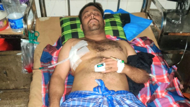 ফাঁকা গুলি ছুড়ে আতঙ্ক, মাদক বিরোধী র‌্যালি করায় যুবককে কুপিয়ে জখম