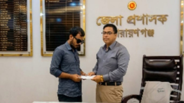 ঢাবির দৃষ্টিপ্রতিবন্ধী শিক্ষার্থী পলিনের পাশে মানবিক ডিসি রায়হান