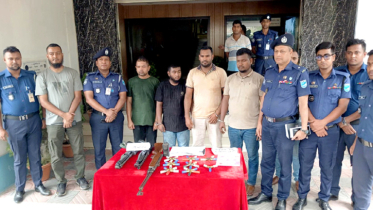 চাকরির প্রলোভনে ডেকে লাইসেন্সধারীদের অস্ত্র লুট, গ্রেপ্তার চার