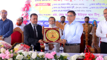 শুধু সনদ অর্জন নয়, নিজেকে মানবিক গুণ সম্পন্ন করে গড়ে তুলতে হবে : শিক্ষার্থীদের ডিসি