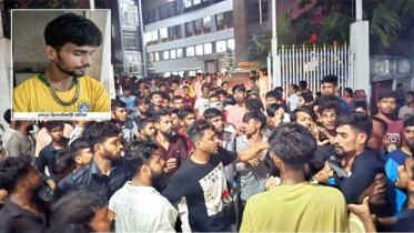ঘুষের অভিযোগে লাশ নিয়ে বন্দর থানা ঘেরাও, অভিযুক্ত পুলিশ প্রত্যাহার