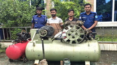 রূপগঞ্জ থেকে ডাকাতি করা মালামাল চট্টগ্রাম থেকে উদ্ধার, গ্রেপ্তার