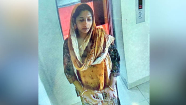 পার্লারের কর্মী সেজে ৩ লাখ টাকার স্বর্ণালঙ্কার লুট