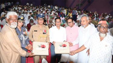 মুক্তিযুদ্ধের চেতনা ধারণ করে সকল বৈষম্য দূর করতে হবে : ডিসি