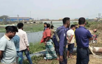 সোনারগাঁ নদের জায়গা দখল করে বালু ভরাট, ৩ জনকে জরিমানা
