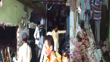 দেওভোগে গ্যাসের লিকেজ থেকে বিস্ফোরণ, আহত ৩