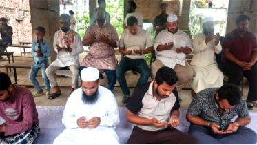 ৩নং ওয়ার্ডে খালেদা জিয়ার রুহের মাগফিরাত কামনায় যুবদল ও  ছাত্রদলের দোয়া