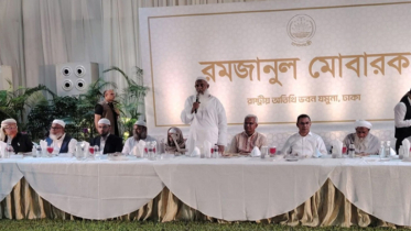 প্রধানমন্ত্রীর দাওয়াতে ইফতার মাহফিলে অংশ নিলেন মুফতি মনির হোসাইন