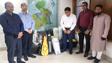 ১৭ টি প্রাথমিক শিক্ষা প্রতিষ্ঠানে ক্রীড়া সামগ্রী বিতরণ