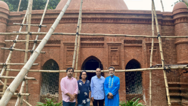 সোনারগাঁয়ের প্রাচীন মসজিদের সংস্কার কাজ পরিদর্শনে প্রত্নসম্পদ সংরক্ষণ কমিটি