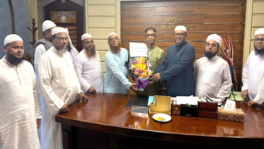 মামুন মাহমুদকে মিজমিজি কবরস্থান কেন্দ্রীয় জামে মসজিদ কমপ্লেক্স কম