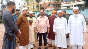 নারায়ণগঞ্জ জেলা কালেক্টরেট মসজিদের পুনঃসংস্কার কাজ পরিদর্শনে ডিসি