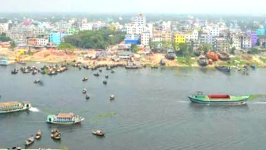 নিষেধাজ্ঞা অমান্য, শীতলক্ষ্যায় বাল্কহেড : চালকসহ গ্রেপ্তার ২