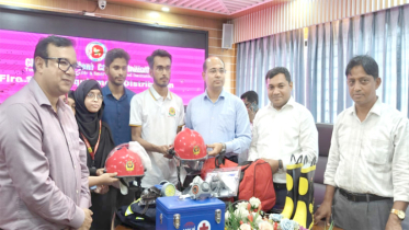 স্বেচ্ছাসেবী সংগঠনকে ফায়ার সেফটি সরঞ্জাম দিল সদর উপজেলা প্রশাসন