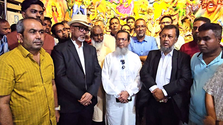 দুর্গাপূজা নির্বিঘ্নে সম্পন্ন করতে সর্বাত্মক সহযোগিতা করা হবে : এমপি কালাম