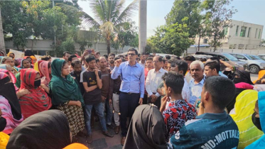 রাজিবের আশ্বাসে আন্দোলন প্রত্যাহার করলেন ইউনাইটেড গার্মেন্টসের শ্রমিকরা