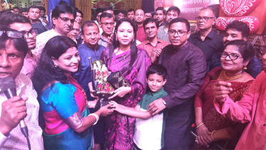 নারায়ণগঞ্জ সদরের বিভিন্ন পূজা মণ্ডপ পরিদর্শন করলেন ডিসি