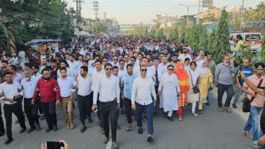 আনোয়ার প্রধান ও রিফাতের পদ স্থগিতের প্রতিবাদে মৌন মিছিল