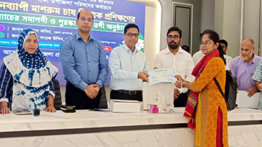 সদর উপজেলায় মাশরুম চাষ প্রশিক্ষনের ১ম ও ২য় ব্যাচের সমাপনী ও সনদ বিতরণ