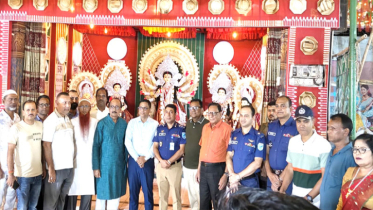 দুর্গাপূজার সার্বিক প্রস্তুতি ও নিরাপত্তা ব্যবস্থা দেখতে পূজামণ্ডপে ডিসি-এসপি