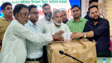ডেঙ্গু প্রতিরোধে সরকার অত্যন্ত সোচ্চার : এমপি মান্নান