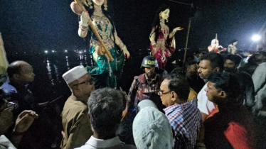 ‎রাতভর ঘাটে থেকে প্রতিমা বিসর্জন তদারকি করলেন সাখাওয়াত