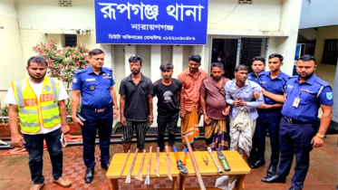 রূপগঞ্জে ৫ ডাকাতকে গণপিটুনি, স্বর্ণালংকার ও ধারোলো অস্ত্র উদ্ধার